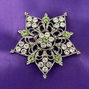 Rhinestone VTG Star Shape Brooch